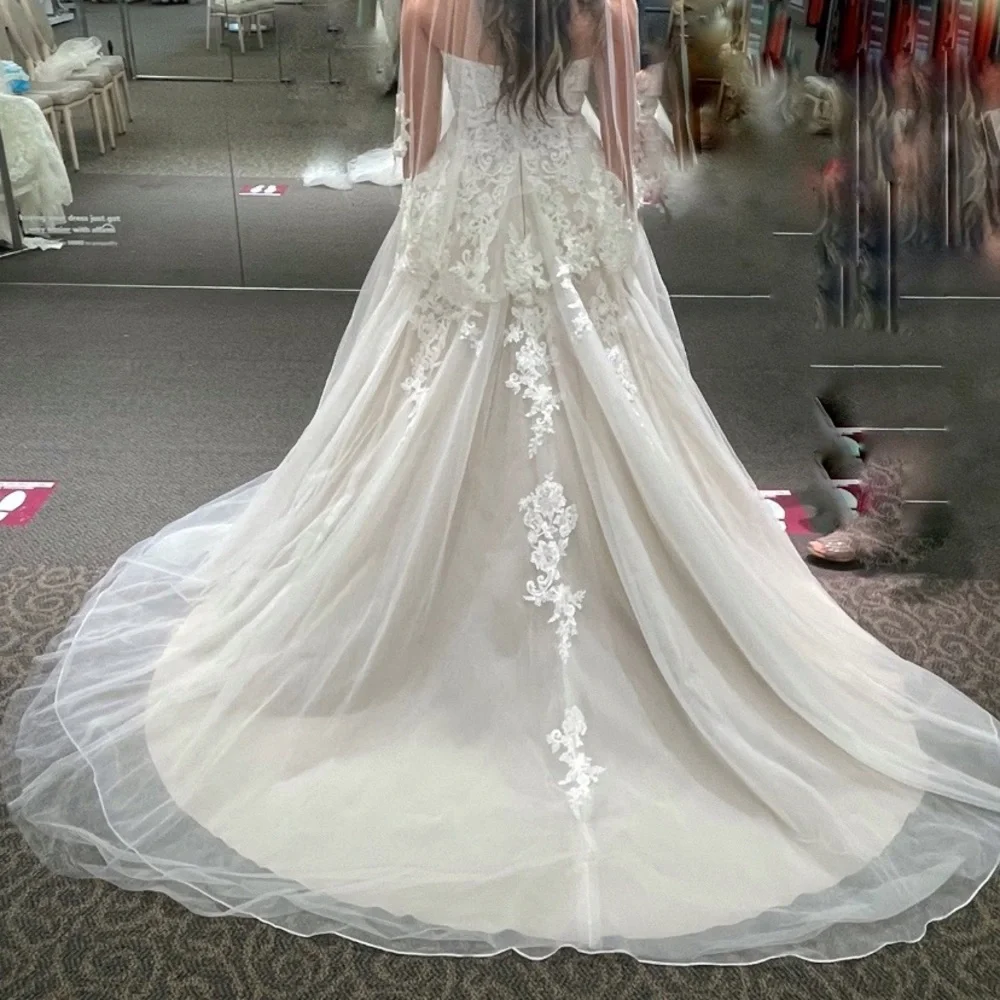David’s bridal sheer lace and tulle ball gown wedding dress - Picture 10 of 10